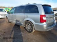 ✅ 2011 Chrysler Town & Country Touring L • VIN: 2A4RR8DG3BR703890 • Lot: 43787994. Wystawiony na IAAI z przebiegiem 159 317 mil. Bezpłatny archiwum sprzedaży aukcyjnych z USA i szczegółowy raport historii pojazdu na DreamBid. Zdjęcie 3.