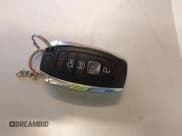 ✅ 2018 Lincoln MKZ Select • VIN: 3LN6L5C9XJR628606 • Lot: 41688892. Wystawiony na IAAI z przebiegiem 76 612 mil. Bezpłatny archiwum sprzedaży aukcyjnych z USA i szczegółowy raport historii pojazdu na DreamBid. Zdjęcie 11.