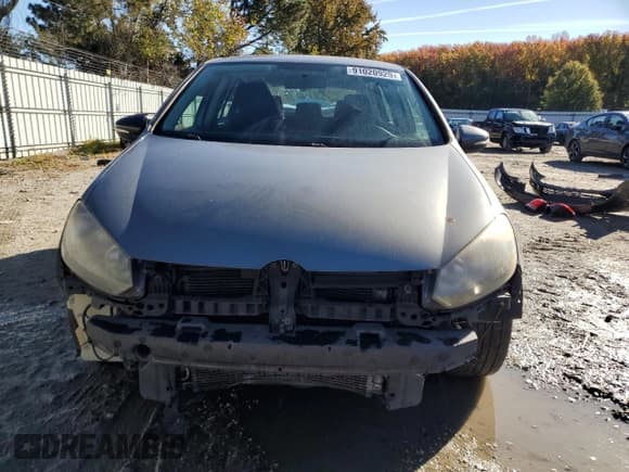 ✅ 2013 Volkswagen Golf • VIN: WVWDB7AJ9DW036753 • Lot: 91020925. Wystawiony na Copart z przebiegiem 171 446 mil. Bezpłatny archiwum sprzedaży aukcyjnych z USA i szczegółowy raport historii pojazdu na DreamBid. Zdjęcie 5.