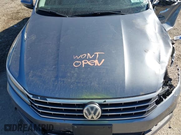 ✅ 2017 Volkswagen Passat SE • VIN: 1VWBT7A37HC014907 • Lot: 43559552. Listed on IAAI with 171,721 mi. Free auction sales archive from the USA and detailed vehicle history report at DreamBid. Image 10.