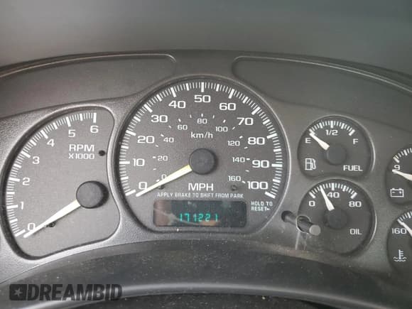 ✅ 2001 Chevrolet Silverado 1500 • VIN: 2GCEC19V011105144 • Лот: 80455074. Опубликован ранее на Copart с пробегом 171 221 миль. Бесплатный доступ к архиву аукционных продаж из США и подробный отчёт об истории автомобиля на DreamBid. Изображение 9.