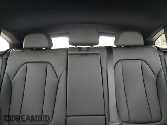 ✅ 2021 BMW X4 xDrive30i • VIN: 5UX2V1C01M9H64809 • Lot: 82207935. Wystawiony na Copart z przebiegiem 18 536 mil. Bezpłatny archiwum sprzedaży aukcyjnych z USA i szczegółowy raport historii pojazdu na DreamBid. Zdjęcie 10.