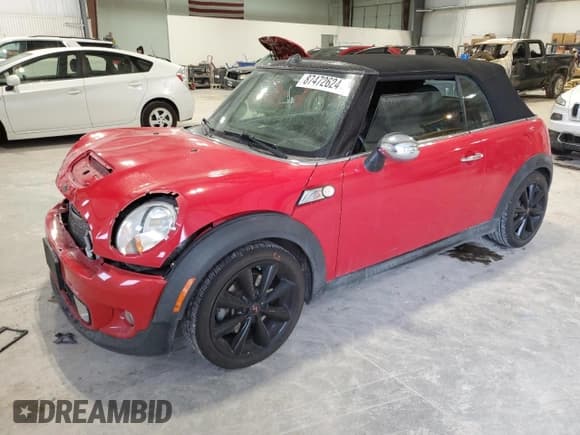 ✅ 2011 MINI Convertible S • VIN: WMWZP3C51BT249062 • Lot: 87472624. Wystawiony na Copart z przebiegiem 30 402 mil. Bezpłatny archiwum sprzedaży aukcyjnych z USA i szczegółowy raport historii pojazdu na DreamBid. Zdjęcie 1.
