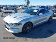 ✅ 2018 Ford Mustang EcoBoost • VIN: 1FA6P8TH3J5145145 • Lot: 43541593. Wystawiony na IAAI z przebiegiem 59 918 mil. Bezpłatny archiwum sprzedaży aukcyjnych z USA i szczegółowy raport historii pojazdu na DreamBid. Zdjęcie 18.