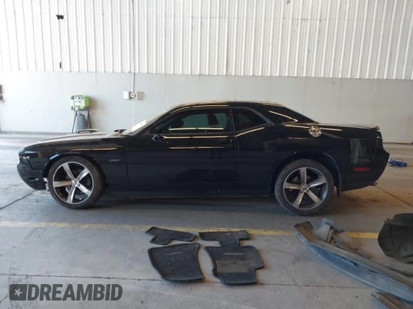 ✅ 2014 Dodge Challenger R/T 100th Anniversary Appearance • VIN: 2C3CDYBT4EH281993 • Lot: 42687365. Listed on IAAI with 86,928 mi. Free auction sales archive from the USA and detailed vehicle history report at DreamBid. Image 15.