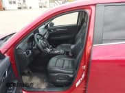 ✅ 2021 Mazda CX-5 Touring • VIN: JM3KFBCM4M0437448 • Lot: 43560635. Wystawiony na IAAI z przebiegiem 41 044 mil. Bezpłatny archiwum sprzedaży aukcyjnych z USA i szczegółowy raport historii pojazdu na DreamBid. Zdjęcie 5.