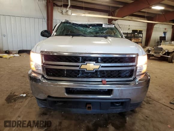 ✅ 2013 Chevrolet Silverado 2500HD Work Truck • VIN: 1GC2KVCG2DZ111711 • Lot: 63404665. Wystawiony na Copart z przebiegiem 251 909 mil. Bezpłatny archiwum sprzedaży aukcyjnych z USA i szczegółowy raport historii pojazdu na DreamBid. Zdjęcie 5.