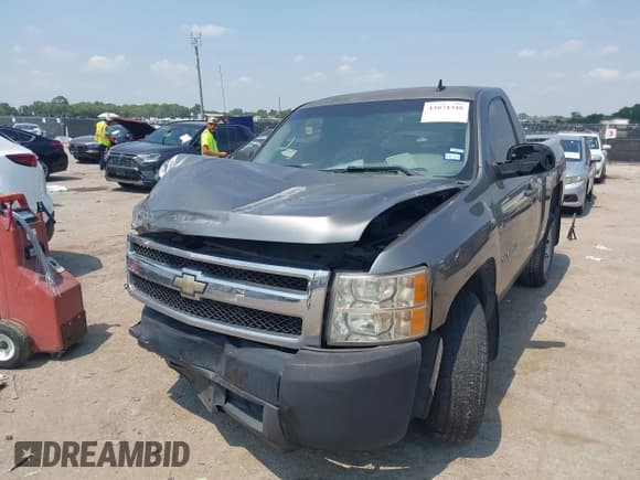 ✅ 2008 Chevrolet Silverado 1500 Work Truck • VIN: 1GCEC14X98Z317146 • Lot: 43074348. Listed on IAAI with 131,976 mi. Free auction sales archive from the USA and detailed vehicle history report at DreamBid. Image 2.