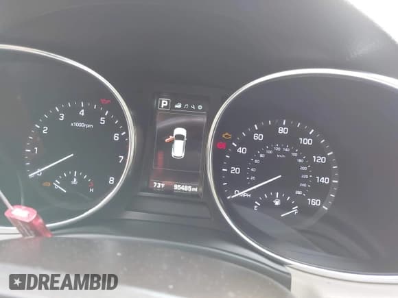 ✅ 2017 Hyundai Santa Fe 2.4L • VIN: 5NMZUDLB1HH002299 • Lot: 43256960. Listed on IAAI with 95,485 mi. Free auction sales archive from the USA and detailed vehicle history report at DreamBid. Image 7.