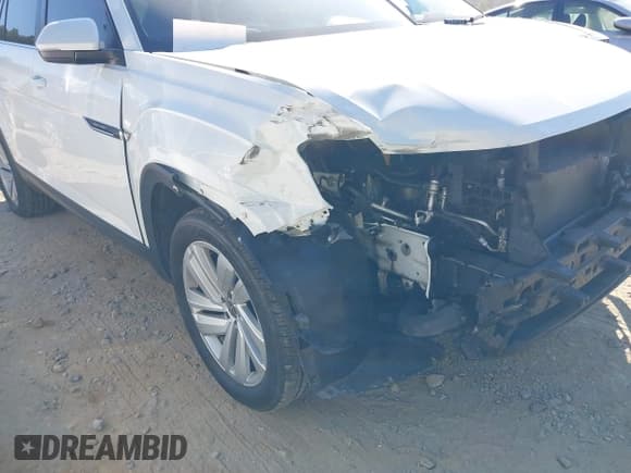 ✅ 2022 Volkswagen Atlas SE • VIN: 1V2JC2CA4NC228020 • Lot: 43191552. Wystawiony na IAAI z przebiegiem 49 030 mil. Bezpłatny archiwum sprzedaży aukcyjnych z USA i szczegółowy raport historii pojazdu na DreamBid. Zdjęcie 18.