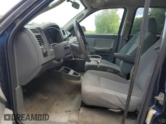 2005 Dodge Dakota ST с VIN 1D7HW28K75S110791, выставлен на аукционе Copart как лот 64062525 с пробегом 245 046 миль миль и Списание • Salvage title. История ставок и продаж доступна на DreamBid. Изображение 7.