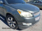 ✅ 2011 Chevrolet Traverse LTZ • VIN: 1GNKRLED9BJ141777 • Lot: 43581134. Wystawiony na IAAI z przebiegiem Nie podano. Bezpłatny archiwum sprzedaży aukcyjnych z USA i szczegółowy raport historii pojazdu na DreamBid. Zdjęcie 6.