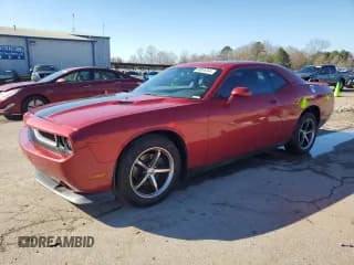 ✅ 2010 Dodge Challenger SE • VIN: 2B3CJ4DV7AH283678 • Lot: 86826344. Wystawiony na Copart z przebiegiem 200 388 mil. Bezpłatny archiwum sprzedaży aukcyjnych z USA i szczegółowy raport historii pojazdu na DreamBid. Zdjęcie 1.