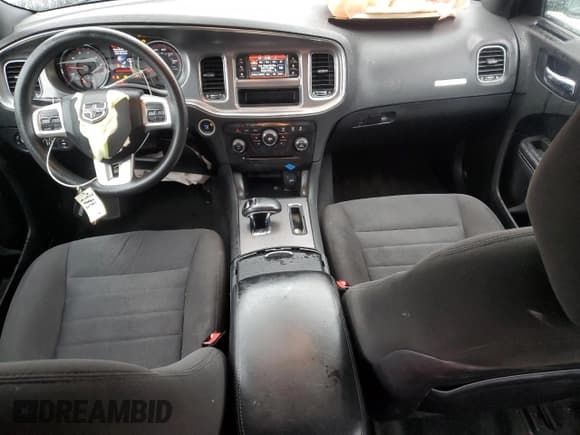 ✅ 2012 Dodge Charger SE • VIN: 2C3CDXBG5CH301193 • Лот: 82717105. Опубликован ранее на Copart с пробегом 180 671 миль. Бесплатный доступ к архиву аукционных продаж из США и подробный отчёт об истории автомобиля на DreamBid. Изображение 8.