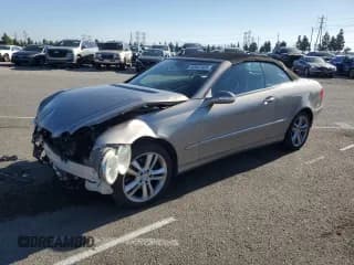 ✅ 2006 Mercedes-Benz CLK 350 • VIN: WDBTK56G86T060655 • Lot: 82697465. Wystawiony na Copart z przebiegiem 133 356 mil. Bezpłatny archiwum sprzedaży aukcyjnych z USA i szczegółowy raport historii pojazdu na DreamBid. Zdjęcie 1.