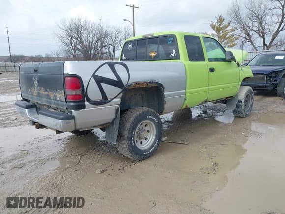 ✅ 1997 Dodge 2500 • VIN: 3B7KF23Z2VM513042 • Lot: 41662680. Listed on IAAI with 200,001 mi. Free auction sales archive from the USA and detailed vehicle history report at DreamBid. Image 4.