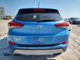 2017 Hyundai Tucson Sport z VIN KM8J33A24HU547558, wystawiony jako Copart lot #80251725 z przebiegiem 102 836 mil mil oraz Szkoda całkowita • Salvage title. Historia ofert i sprzedaży dostępna na DreamBid. Obrazek 6.