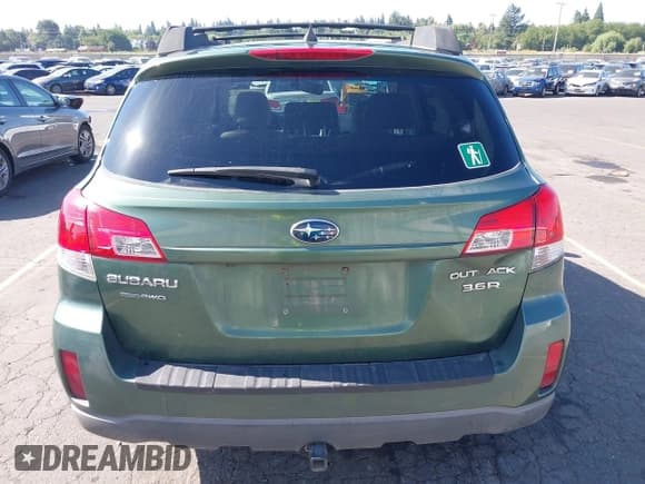✅ 2011 Subaru Outback Limited Power Moon • VIN: 4S4BRDLC5B2426927 • Lot: 42758169. Listed on IAAI with 143,125 mi. Free auction sales archive from the USA and detailed vehicle history report at DreamBid. Image 16.
