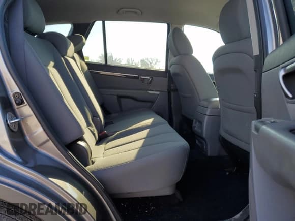 ✅ 2011 Hyundai Santa Fe GLS • VIN: 5XYZG4AG8BG035386 • Lot: 86605344. Listed on Copart with 133,091 mi. Free auction sales archive from the USA and detailed vehicle history report at DreamBid. Image 11.