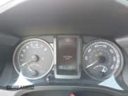 ✅ 2019 Toyota Tacoma SR5 • VIN: 3TMAZ5CN7KM103639 • Лот: 42225509. Опубликован ранее на IAAI с пробегом 76 074 миль. Бесплатный доступ к архиву аукционных продаж из США и подробный отчёт об истории автомобиля на DreamBid. Изображение 7.