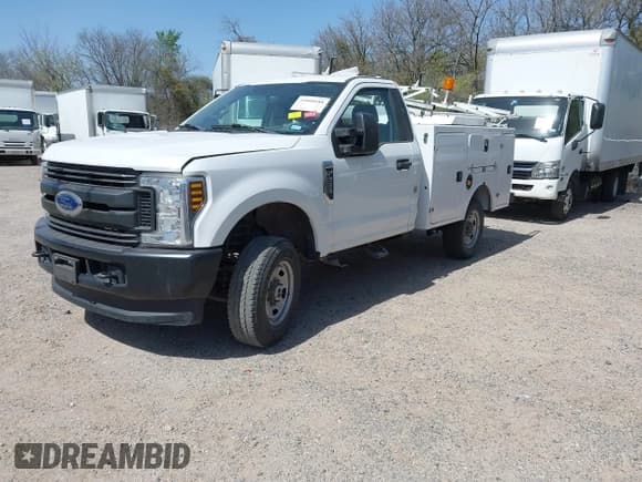 ✅ 2019 Ford F-250 XL • VIN: 1FDBF2B69KED38034 • Lot: 41800688. Wystawiony na IAAI z przebiegiem 153 156 mil. Bezpłatny archiwum sprzedaży aukcyjnych z USA i szczegółowy raport historii pojazdu na DreamBid. Zdjęcie 21.