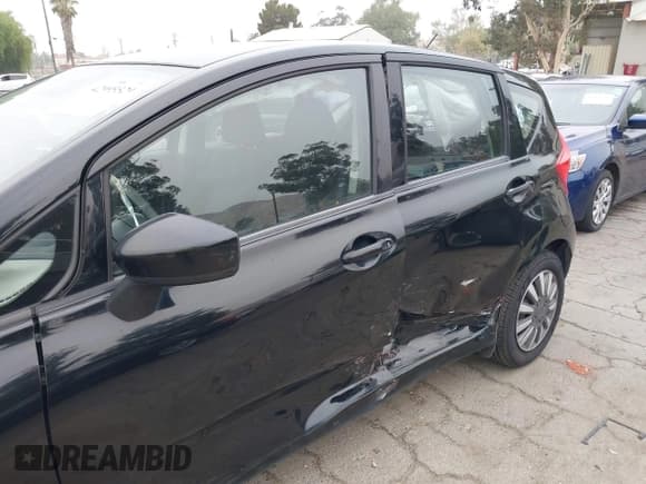 ✅ 2015 Nissan Note S • VIN: 3N1CE2CP7FL415088 • Лот: 42995529. Опубликован ранее на IAAI с пробегом 175 874 миль. Бесплатный доступ к архиву аукционных продаж из США и подробный отчёт об истории автомобиля на DreamBid. Изображение 6.