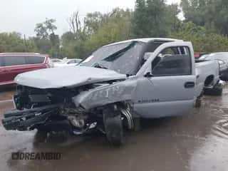 2005 Chevrolet Silverado 1500 LS z VIN 2GCEC19T751136086, wystawiony jako IAAI lot #43235133 z przebiegiem Nie podano mil oraz . Historia ofert i sprzedaży dostępna na DreamBid. Obrazek 2.