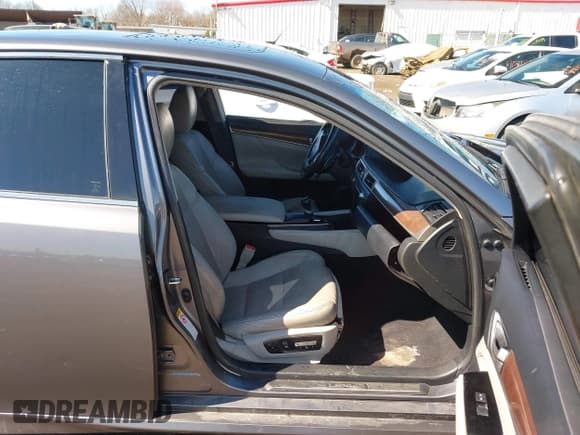 ✅ 2013 Lexus GS 350 • VIN: JTHBE1BL2D5003822 • Lot: 41801692. Listed on IAAI with 151,304 mi. Free auction sales archive from the USA and detailed vehicle history report at DreamBid. Image 5.