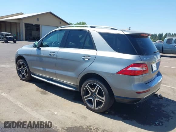 ✅ 2014 Mercedes-Benz M 350 • VIN: 4JGDA5HB7EA327400 • Lot: 42837967. Listed on IAAI with 151,268 mi. Free auction sales archive from the USA and detailed vehicle history report at DreamBid. Image 3.