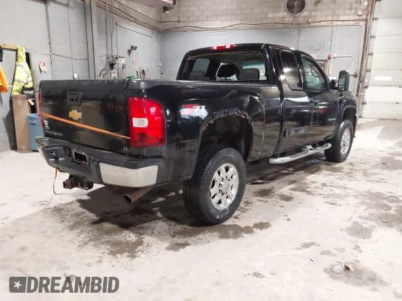 ✅ 2012 Chevrolet Silverado 2500HD LT • VIN: 1GC2KXCG2CZ303026 • Lot: 41877707. Wystawiony na IAAI z przebiegiem 251 672 mil. Bezpłatny archiwum sprzedaży aukcyjnych z USA i szczegółowy raport historii pojazdu na DreamBid. Zdjęcie 4.