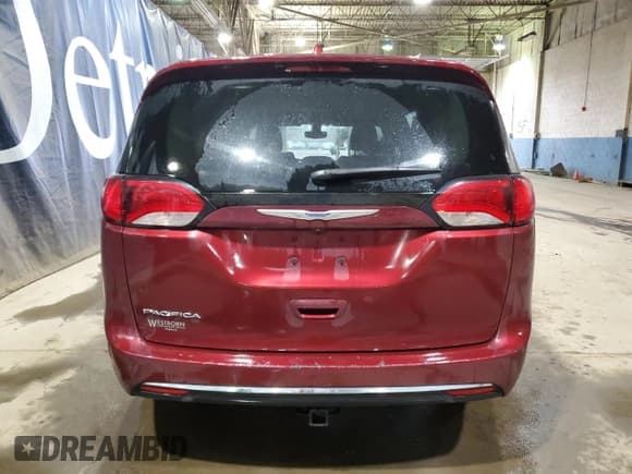 ✅ 2019 Chrysler Pacifica Touring L • VIN: 2C4RC1BG1KR506542 • Lot: 49453875. Listed on Copart with 51,036 mi. Free auction sales archive from the USA and detailed vehicle history report at DreamBid. Image 6.