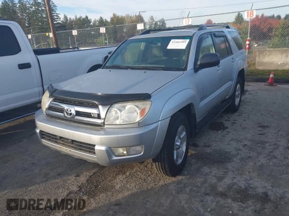 ✅ 2005 Toyota 4Runner SR5 Sport • VIN: JTEBT14R858019480 • Lot: 43483589. Listed on IAAI with 193,939 mi. Free auction sales archive from the USA and detailed vehicle history report at DreamBid. Image 2.