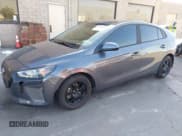 ✅ 2019 Hyundai Ioniq Blue • VIN: KMHC65LC6KU179800 • Lot: 42196370. Wystawiony na IAAI z przebiegiem 160 154 mil. Bezpłatny archiwum sprzedaży aukcyjnych z USA i szczegółowy raport historii pojazdu na DreamBid. Zdjęcie 2.