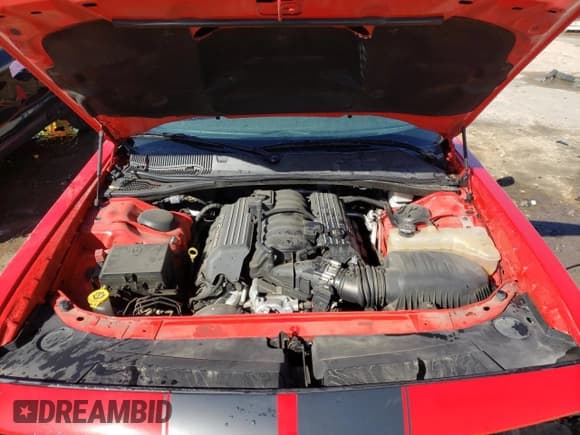 ✅ 2015 Dodge Challenger SRT 392 • VIN: 2C3CDZDJ3FH820820 • Lot: 42527113. Wystawiony na Copart z przebiegiem 77 092 mil. Bezpłatny archiwum sprzedaży aukcyjnych z USA i szczegółowy raport historii pojazdu na DreamBid. Zdjęcie 11.