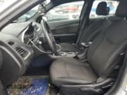 ✅ 2014 Dodge Avenger • VIN: 1C3CDZAB8EN218630 • Lot: 83840364. Wystawiony na Copart z przebiegiem 113 622 mil. Bezpłatny archiwum sprzedaży aukcyjnych z USA i szczegółowy raport historii pojazdu na DreamBid. Zdjęcie 7.