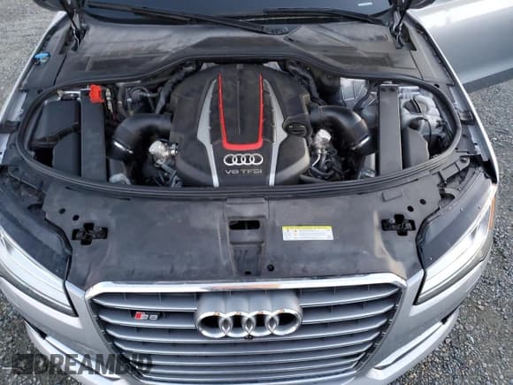 ✅ 2015 Audi S8 • VIN: WAUK2AFD6FN011936 • Lot: 41606215. Wystawiony na Copart z przebiegiem 40 260 mil. Bezpłatny archiwum sprzedaży aukcyjnych z USA i szczegółowy raport historii pojazdu na DreamBid. Zdjęcie 11.