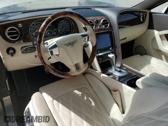 ✅ 2013 Bentley Continental GT • VIN: SCBFU7ZA7DC085543 • Lot: 71247074. Listed on Copart with 25,696 mi. Free auction sales archive from the USA and detailed vehicle history report at DreamBid. Image 8.