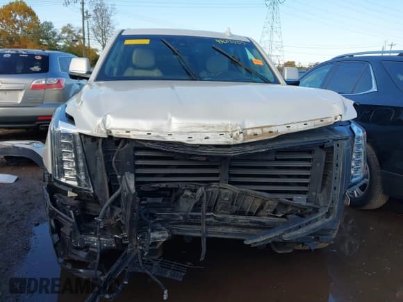 ✅ 2015 Cadillac Escalade ESV Luxury • VIN: 1GYS4SKJ8FR732051 • Lot: 43602405. Wystawiony na IAAI z przebiegiem 231 512 mil. Bezpłatny archiwum sprzedaży aukcyjnych z USA i szczegółowy raport historii pojazdu na DreamBid. Zdjęcie 13.