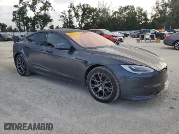 ✅ 2022 Tesla Model S Plaid • VIN: 5YJSA1E62NF468118 • Lot: 85561105. Wystawiony na Copart z przebiegiem 69 912 mil. Bezpłatny archiwum sprzedaży aukcyjnych z USA i szczegółowy raport historii pojazdu na DreamBid. Zdjęcie 4.