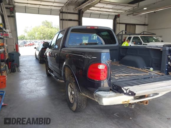 ✅ 2001 Ford F-150 XLT • VIN: 1FTRW08L31KF84601 • Lot: 42638271. Listed on IAAI with Not provided. Free auction sales archive from the USA and detailed vehicle history report at DreamBid. Image 3.