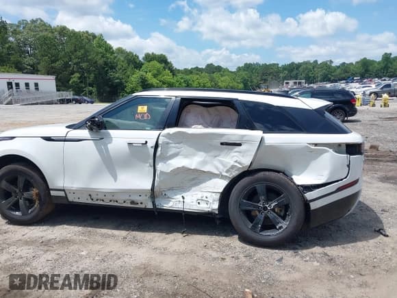 ✅ 2020 Land Rover Range Rover Velar S • VIN: SALYB2EX1LA250675 • Lot: 42517505. Wystawiony na IAAI z przebiegiem 72 429 mil. Bezpłatny archiwum sprzedaży aukcyjnych z USA i szczegółowy raport historii pojazdu na DreamBid. Zdjęcie 6.