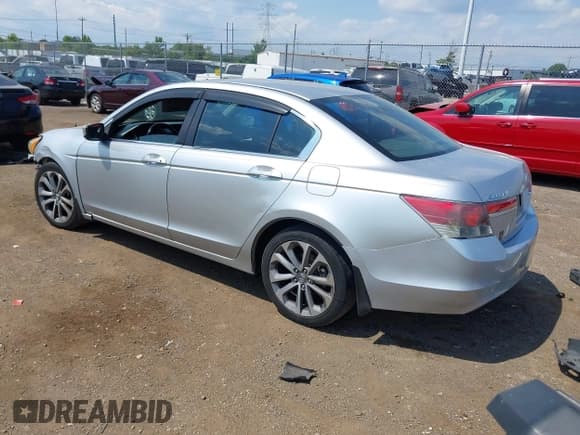 ✅ 2011 Honda Accord EX • VIN: 1HGCP2F71BA043060 • Лот: 43011854. Опубликован ранее на IAAI с пробегом 339 878 миль. Бесплатный доступ к архиву аукционных продаж из США и подробный отчёт об истории автомобиля на DreamBid. Изображение 3.