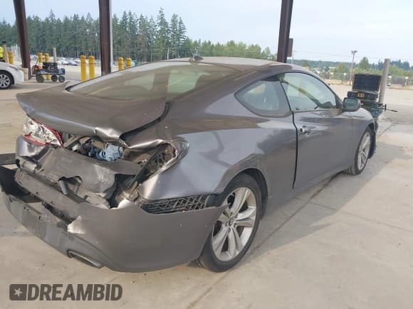 ✅ 2012 Hyundai Genesis Coupe Premium • VIN: KMHHT6KD3CU067696 • Lot: 43087026. Listed on IAAI with 120,388 mi. Free auction sales archive from the USA and detailed vehicle history report at DreamBid. Image 4.