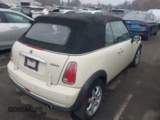 ✅ 2007 MINI Convertible • VIN: WMWRF33547TG16758 • Lot: 43769271. Wystawiony na IAAI z przebiegiem 161 367 mil. Bezpłatny archiwum sprzedaży aukcyjnych z USA i szczegółowy raport historii pojazdu na DreamBid. Zdjęcie 4.