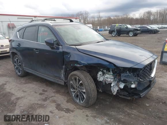 ✅ 2022 Mazda CX-5 S Premium Plus • VIN: JM3KFBEM5N0619772 • Лот: 43707259. Опубликован ранее на IAAI с пробегом 39 393 миль. Бесплатный доступ к архиву аукционных продаж из США и подробный отчёт об истории автомобиля на DreamBid. Изображение 1.