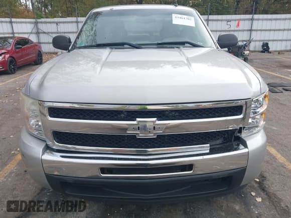 ✅ 2010 Chevrolet Silverado 1500 LS • VIN: 1GCSCREA0AZ144604 • Lot: 43461702. Listed on IAAI with 124,686 mi. Free auction sales archive from the USA and detailed vehicle history report at DreamBid. Image 12.