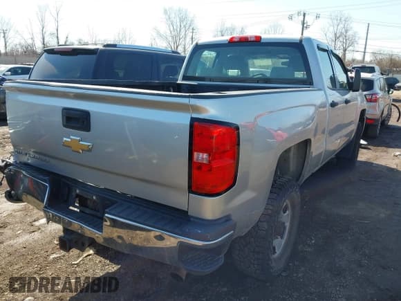 ✅ 2017 Chevrolet Silverado 2500HD Work Truck • VIN: 1GC2KUEG0HZ245663 • Lot: 41768414. Wystawiony na IAAI z przebiegiem 116 896 mil. Bezpłatny archiwum sprzedaży aukcyjnych z USA i szczegółowy raport historii pojazdu na DreamBid. Zdjęcie 4.
