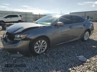 ✅ 2013 Lexus ES 300h • VIN: JTHBW1GGXD2021298 • Lot: 84371465. Listed on Copart with 116,395 mi. Free auction sales archive from the USA and detailed vehicle history report at DreamBid. Image 1.
