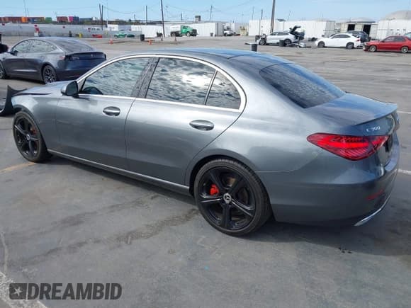 ✅ 2022 Mercedes-Benz C 300 • VIN: W1KAF4GB0NR053260 • Лот: 43422619. Опубликован ранее на IAAI с пробегом 57 668 миль. Бесплатный доступ к архиву аукционных продаж из США и подробный отчёт об истории автомобиля на DreamBid. Изображение 3.