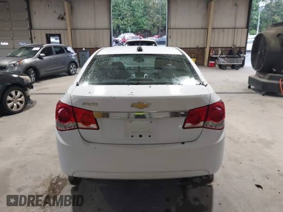 2015 Chevrolet Cruze LS z VIN 1G1PA5SH4F7209231, wystawiony jako IAAI lot #43335340 z przebiegiem 137 165 mil mil oraz . Historia ofert i sprzedaży dostępna na DreamBid. Obrazek 16.